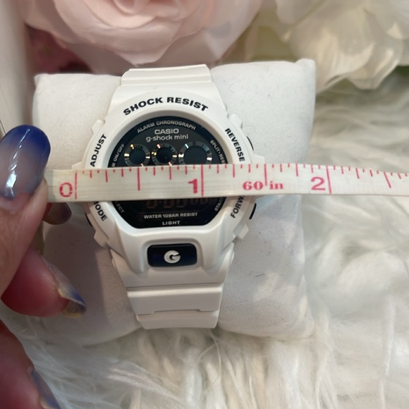 💖💖Excellent condition Baby-G watch
